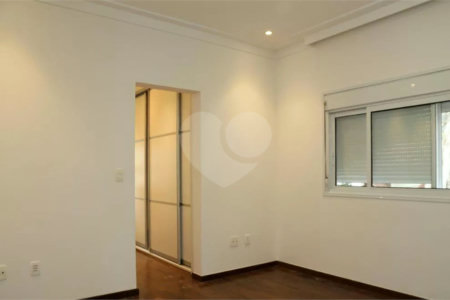 Casa à venda com 3 suítes no condomínio Residencial Morumbi, São Paulo - SP