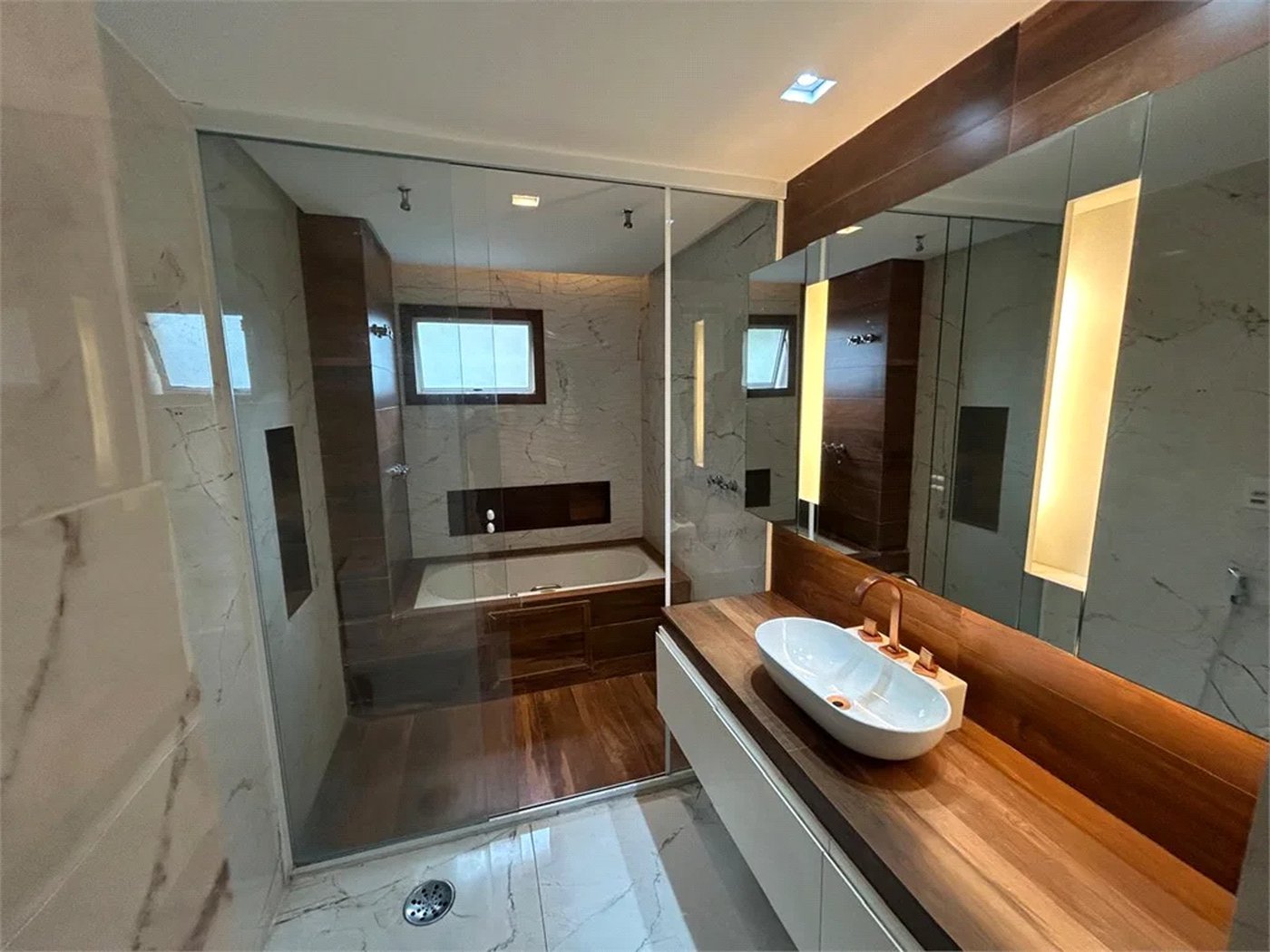 Apartamento à venda com 2 suítes em Parque do Morumbi, São Paulo, SP