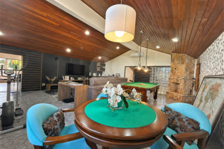 Casa à venda com 5 suítes no condomínio Parque Village Castelo, Itu - SP