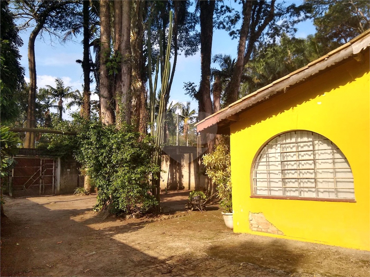 Casa à venda com 2 quartos em Interlagos, São Paulo, SP