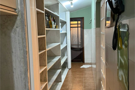Casa à venda com 2 suítes no condomínio Recanto dos Ipes, Atibaia - SP