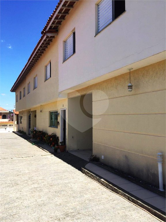 Casa à venda com 3 quartos, sendo 1 suíte, no condomínio Coelho III, São Paulo - SP
