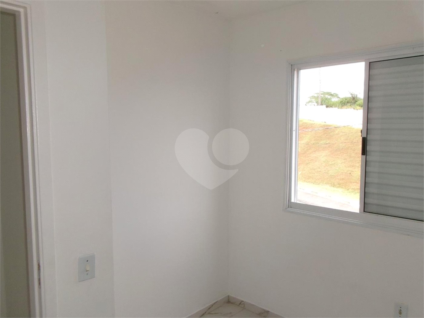 Apartamento à venda com 2 quartos em Jardim Arco-íris, Cotia, SP