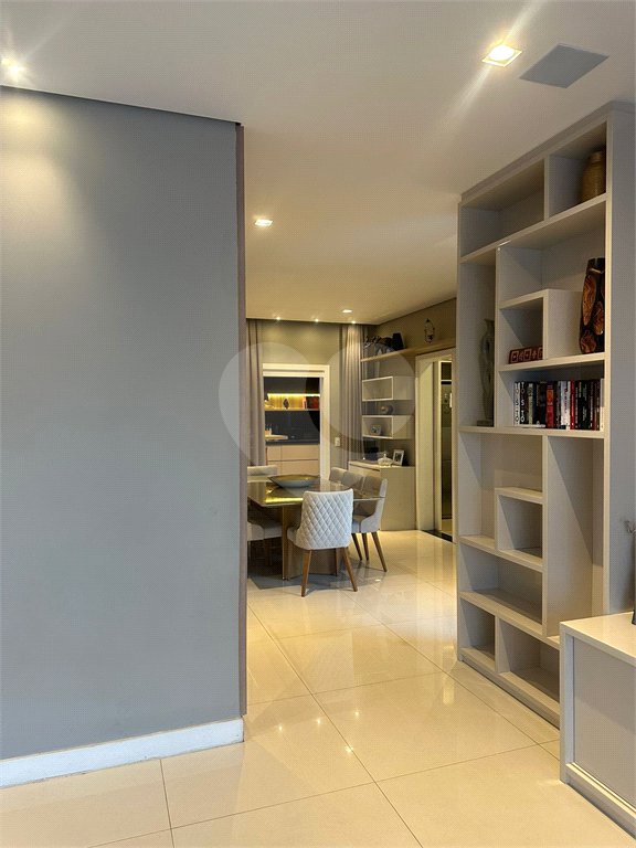 Casa à venda com 4 quartos, sendo 2 suítes, no condomínio Residencial Parque Esplanada, Votorantim - SP