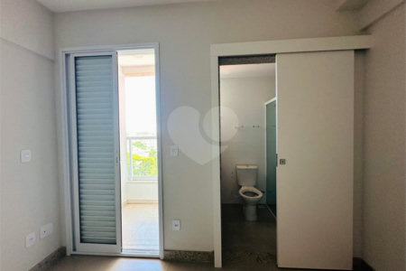 Apartamento com 2 dormitórios, sendo 1 suíte