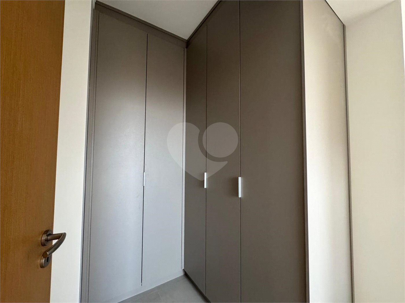 Apartamento à venda ou para alugar com 2 quartos, sendo 1 suíte, em Jardim Sumaré, Ribeirão Preto, SP