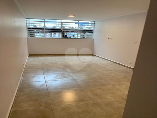 Sobrado à venda com 3 quartos em Brooklin, São Paulo, SP