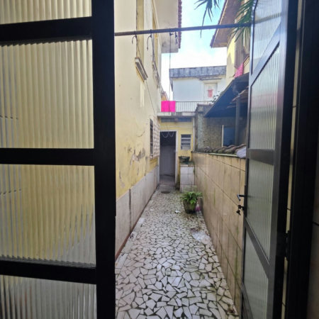 Sobrado com 3 dormitórios à venda, 129 m² por R$ 638.000,00 - Encruzilhada - Santos/SP
