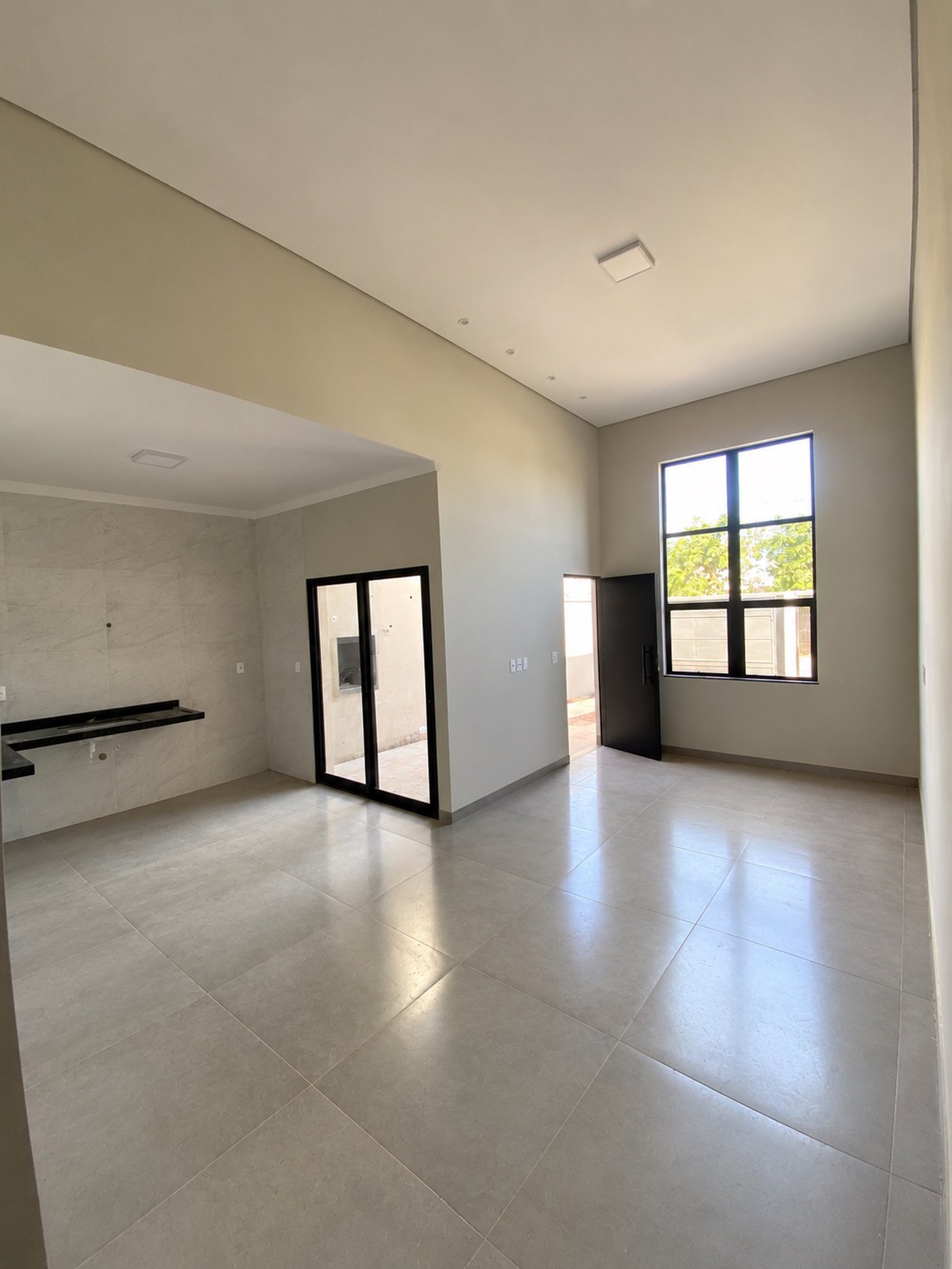 Casa à venda com 3 quartos, sendo 1 suíte,  em Bela Vista da Lagoa, Três Lagoas, MS