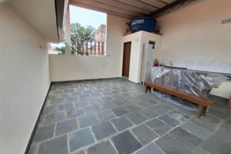 Casa à venda com 3 quartos, sendo 1 suíte,  em Vila Gomes, São Paulo, SP