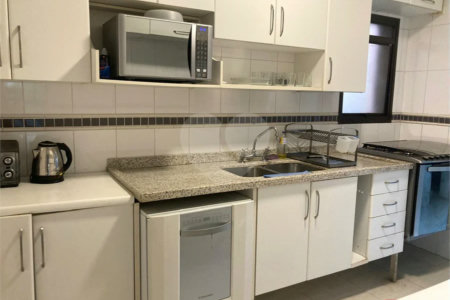 Apartamento Mobiliado no Alto da Boa Vista, com churrasqueira na varanda , 3 suítes e próximo ao Metro