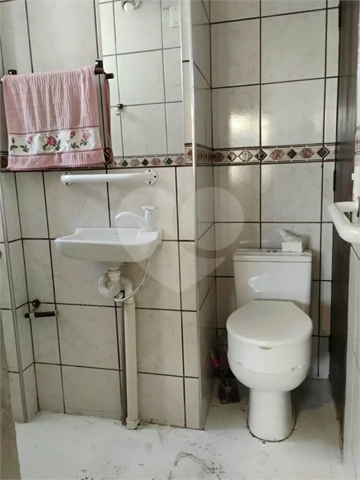 Vende-se sobrado de 3 andares na Vila Santa Catarina