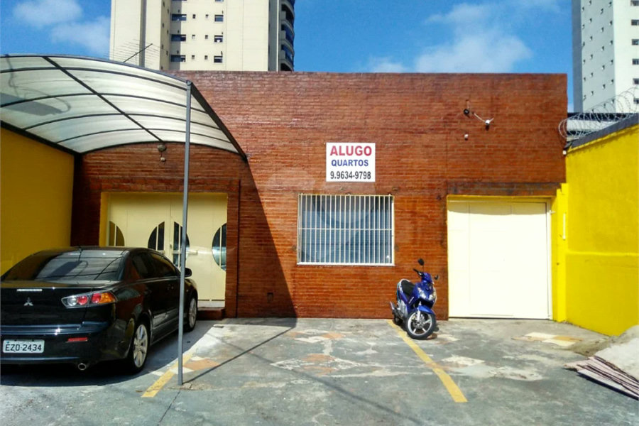 Imóvel Comercial para Venda ou Locação em ótima localização na Rua Palacete das Águias, 300.