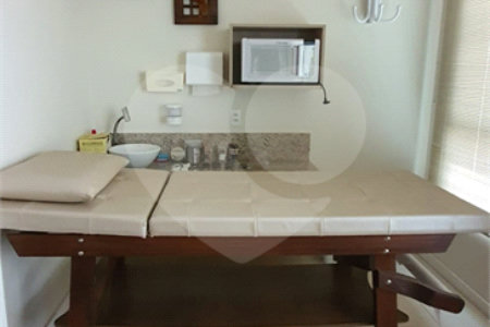 Sala Comercial no Edifício Tríade.