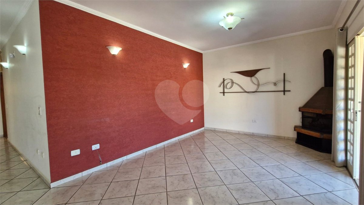 Casa sofisticada à venda em bairro nobre de Atibaia | 3 dormitórios | 408 m²