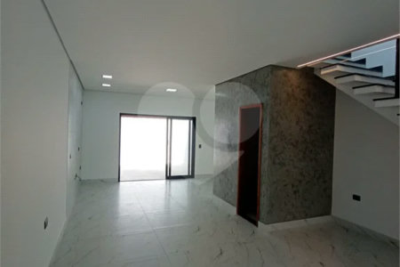 Casa com 155m² , 3 dormitórios , sendo 1 suíte , 4 vagas , à venda no Parque das Nações , em Santo André.