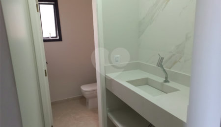 Casa à venda com 3 suítes no condomínio Santa Isabel I, Louveira - SP