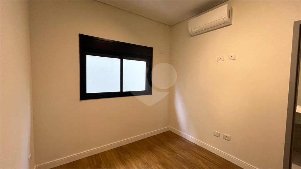 Casa Terrea com 3 suítes a Venda em Atibaia