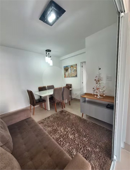 Apartamento com uma suíte para locação ao lado do Shopping Metrô Tatuapé. SP