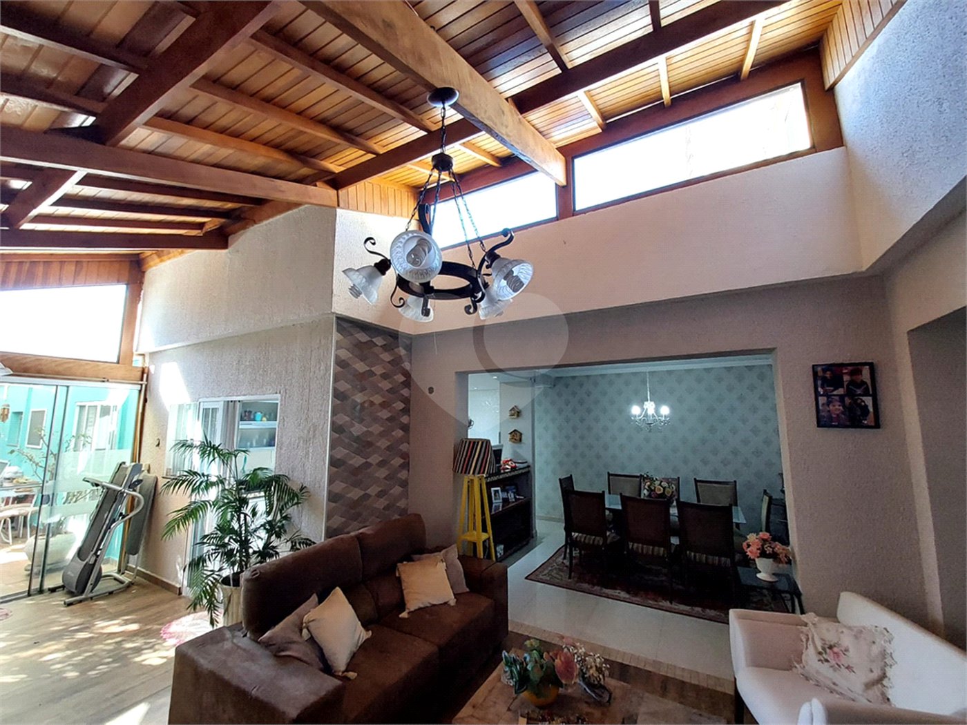 Casa residencial com ponto comercial a venda no Centro