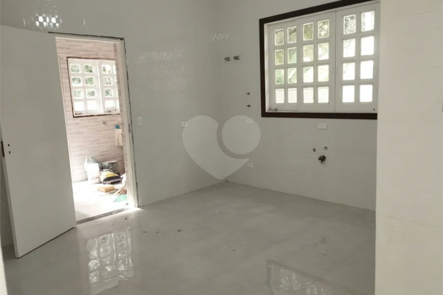 Casa à venda com 4 quartos, sendo 2 suítes,  em Riviera de São Lourenço, Bertioga, SP