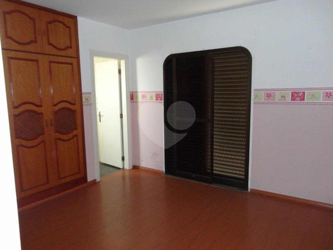 APARTAMENTO PARA VENDA OU LOCAÇÃO COM 6 DORMITÓRIOS ALTO PADRÃO