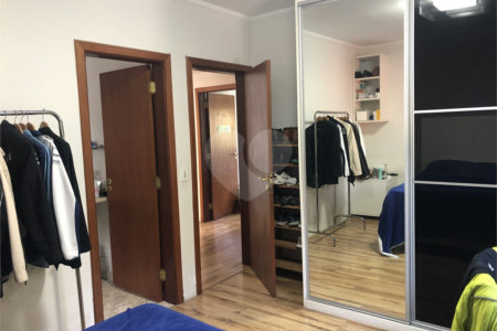 Casa à venda com 3 quartos, sendo 2 suítes,  no condomínio Aruã, Mogi das Cruzes - SP