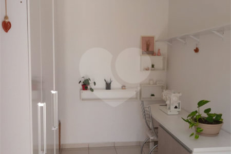 Sobrado à venda com 3 quartos, sendo 1 suíte, em Vila Suissa, Mogi das Cruzes, SP