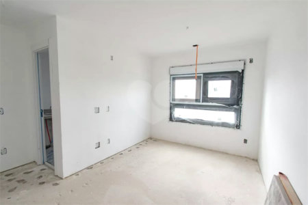 Apartamento à venda com 3 suítes em Vila Firmiano Pinto, São Paulo, SP