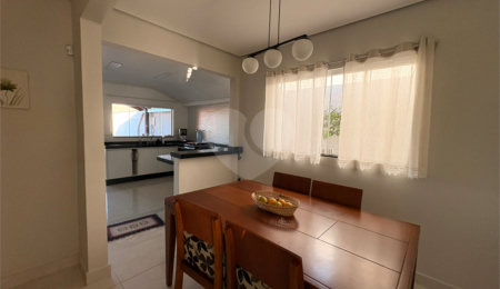 Casa à venda com 4 quartos, sendo 1 suíte,  em Atibaia Jardim, Atibaia, SP