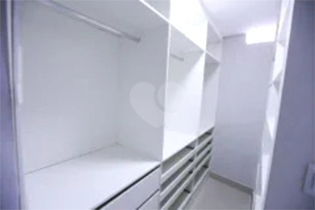 Casa à venda com 3 suítes em Jardim Santo Elias, São Paulo, SP