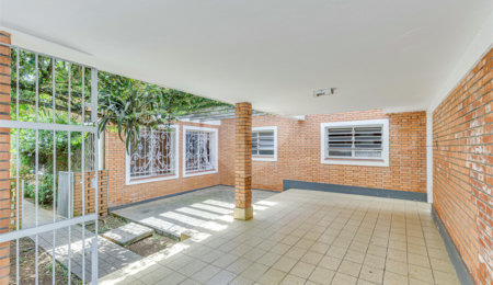 Casa Térrea à venda com 3 quartos, sendo 1 suíte, em Alto da Boa Vista, São Paulo, SP