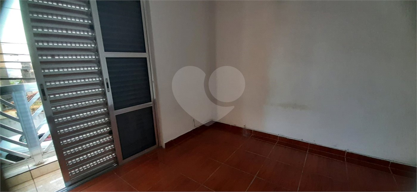 Sobrado à venda com 3 quartos em Jardim Guairaca, São Paulo, SP