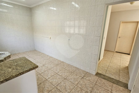 Sobrado à venda com 3 quartos, sendo 2 suítes, em Jardim Rossignatti, Indaiatuba, SP