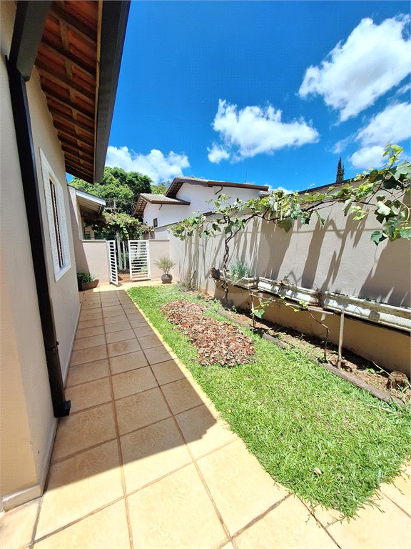 Casa à venda com 3 suítes no condomínio Bosque de Grevilea, Vinhedo - SP