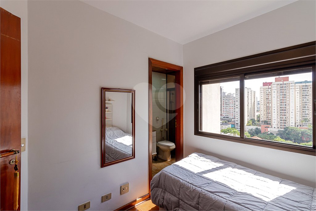 Apartamento à venda com 3 suítes em Aclimação, São Paulo, SP