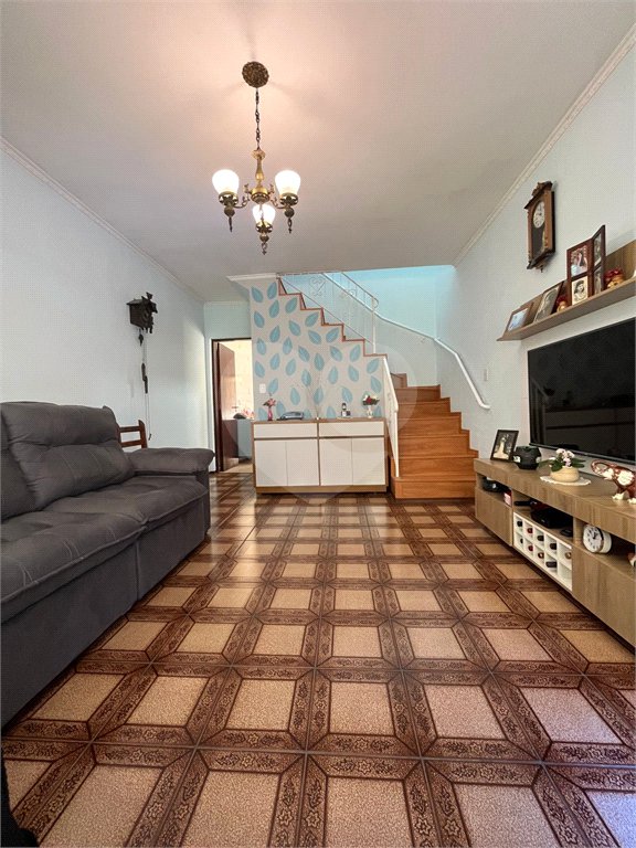 Sobrado à venda com 3 quartos, sendo 1 suíte,  em Vila Mazzei, São Paulo, SP