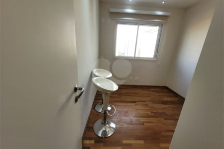 Apartamento para alugar com 2 quartos, sendo 1 suíte, em Vila Anastácio, São Paulo, SP