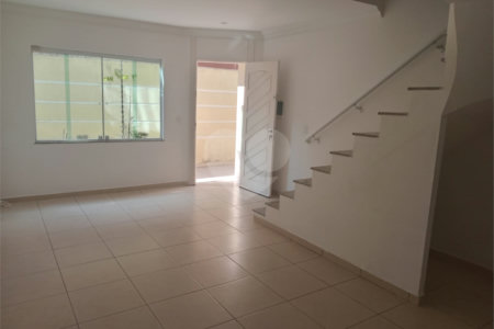 Casa à venda com 2 suítes no condomínio Villa Dell Victor, São Paulo - SP