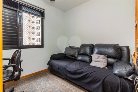 Apartamento à venda com 4 quartos, sendo 3 suítes, em Alto da Lapa, São Paulo, SP