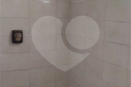 Sobrado à venda com 4 quartos em Vila Medeiros, São Paulo, SP