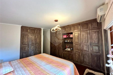 Sobrado com 5 dorm. sendo 2 suites