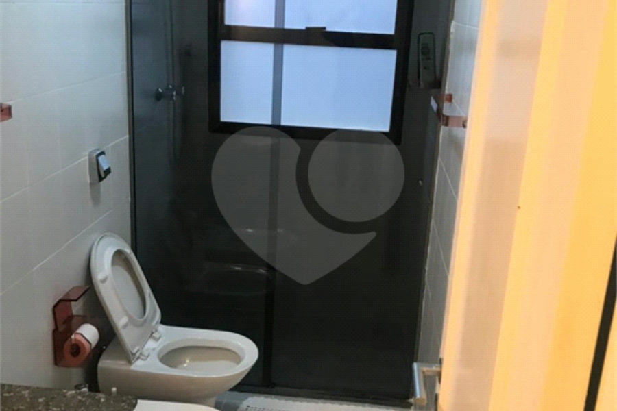 Apartamento à venda com 3 suítes em Enseada, Guarujá, SP