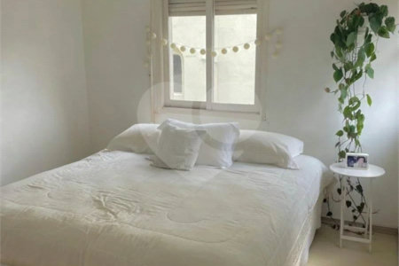 Apartamento à venda com 3 quartos, sendo 1 suíte, em Cerqueira César, São Paulo, SP