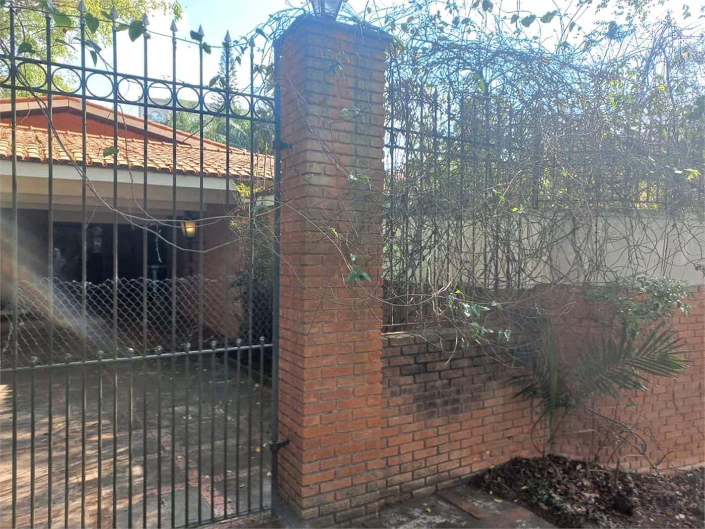Casa à venda com 3 quartos, sendo 2 suítes,  em Morumbi, São Paulo, SP