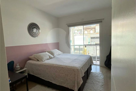 Sobrado à venda com 3 quartos, sendo 1 suíte,  em Villa Di Cesar, Mogi das Cruzes, SP