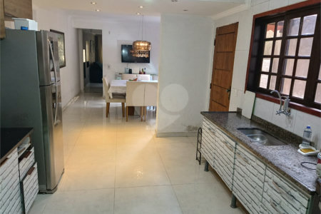 Casa à venda com 3 quartos, sendo 1 suíte, em Vila Dalva, São Paulo, SP