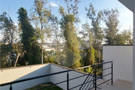 Casa à venda com 3 quartos, sendo 2 suítes, no condomínio Reserva dos Jatobás, Louveira - SP