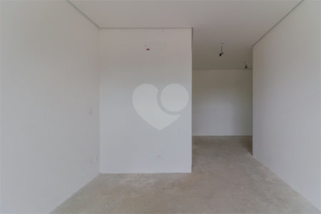 Apartamento à venda com 3 suítes em Vila Nova Conceição, São Paulo, SP