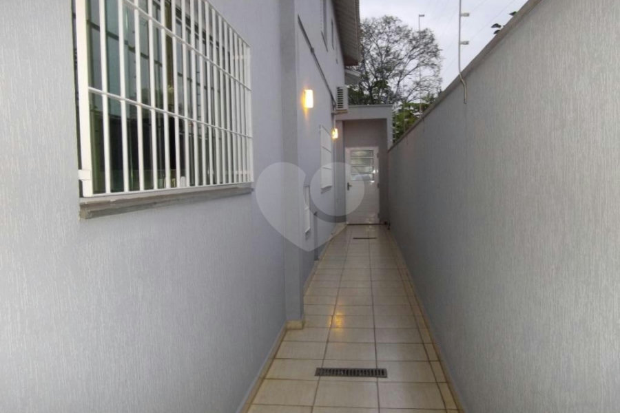 Sobrado à venda com 3 suítes em Santa Terezinha, São Paulo, SP